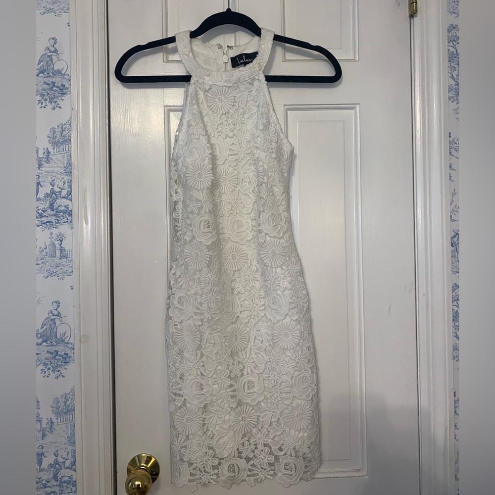 Lulu’s lace bodycon dress in size xs